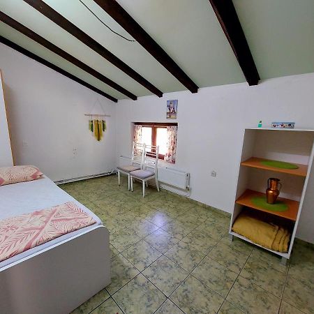 Incredible Apartment With A Mountain View - Matka Szkopje Kültér fotó