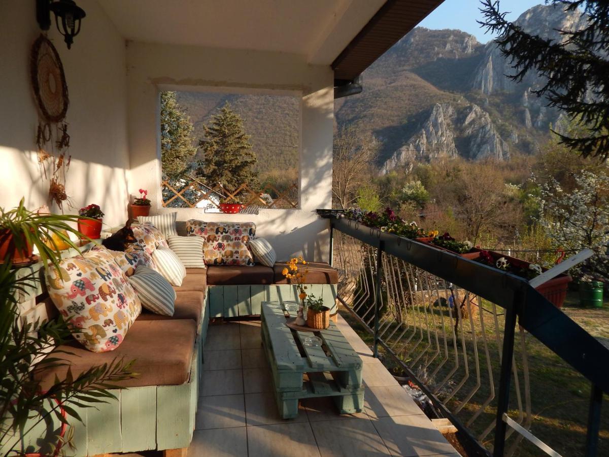 Incredible Apartment With A Mountain View - Matka Szkopje Kültér fotó