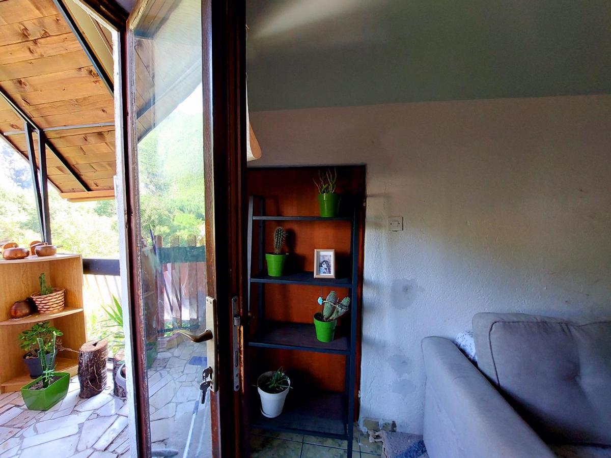 Incredible Apartment With A Mountain View - Matka Szkopje Kültér fotó