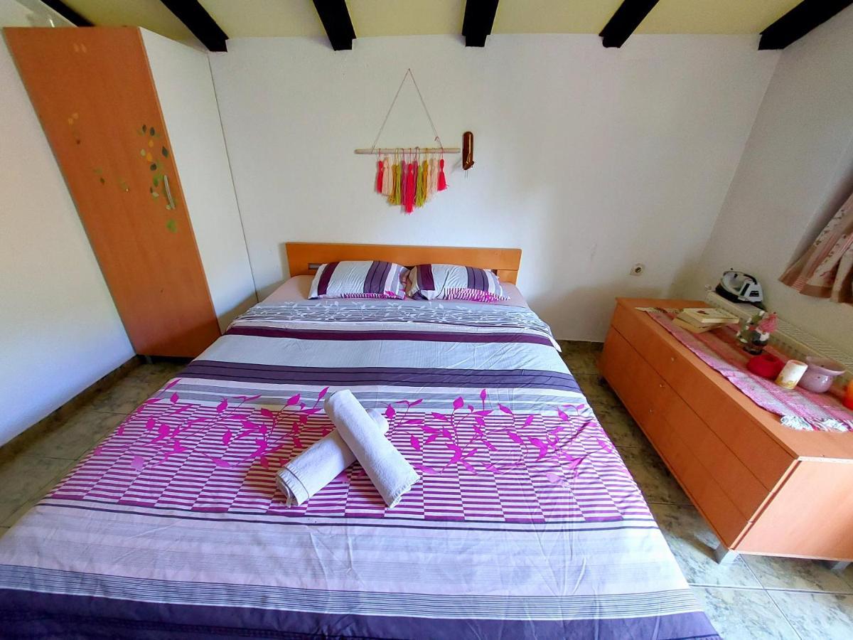 Incredible Apartment With A Mountain View - Matka Szkopje Kültér fotó