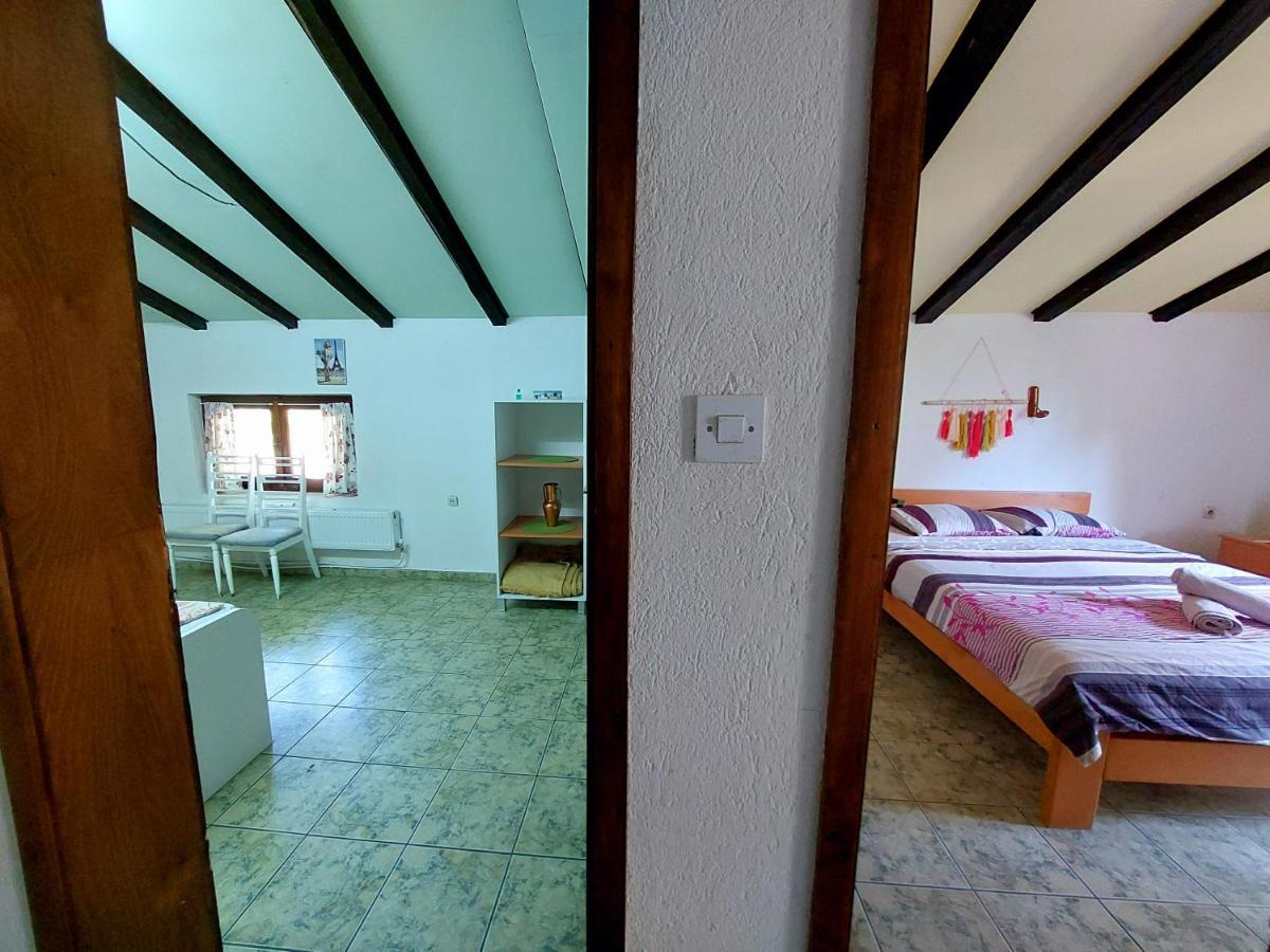 Incredible Apartment With A Mountain View - Matka Szkopje Kültér fotó